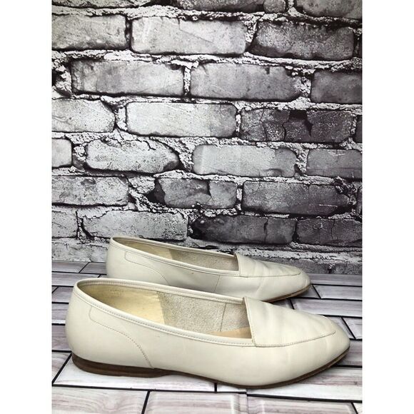 VTG Enzo Angiolini Ivory Leather Slip On Dress Loafer Flats Women Sz 8.5M US/39 - Picture 1 of 16